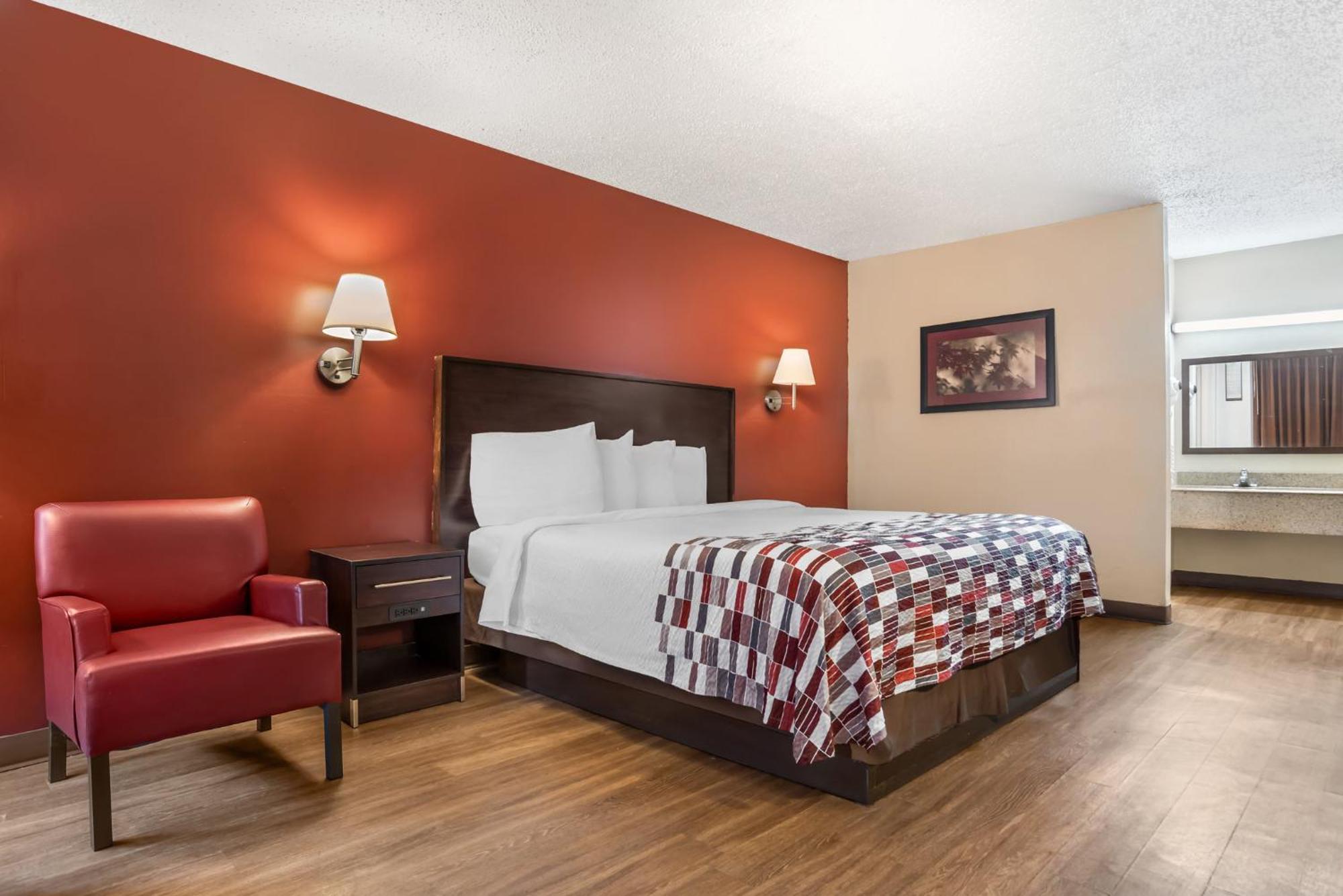 Red Roof Inn Montgomery - Midtown Exterior photo